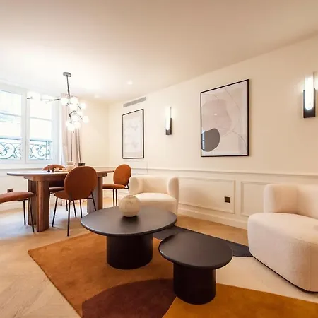 Apartment De Luxe D'une A Proximite Du Louvre Iii Paris