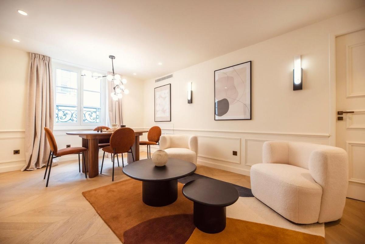 Appartamento De Luxe D'une A Proximite Du Louvre Iii Parigi